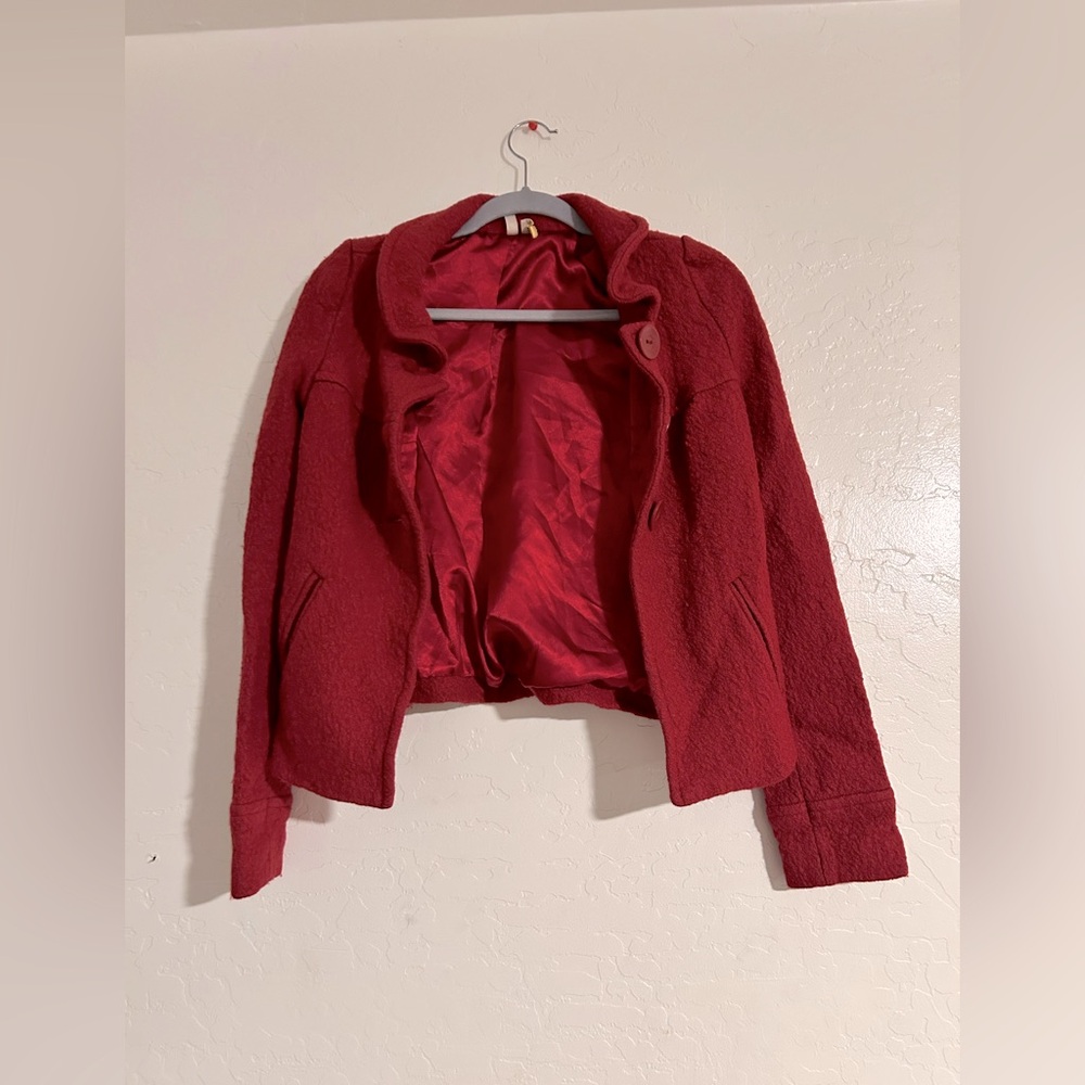 Frenchi 
Size medium 
Bright red coat